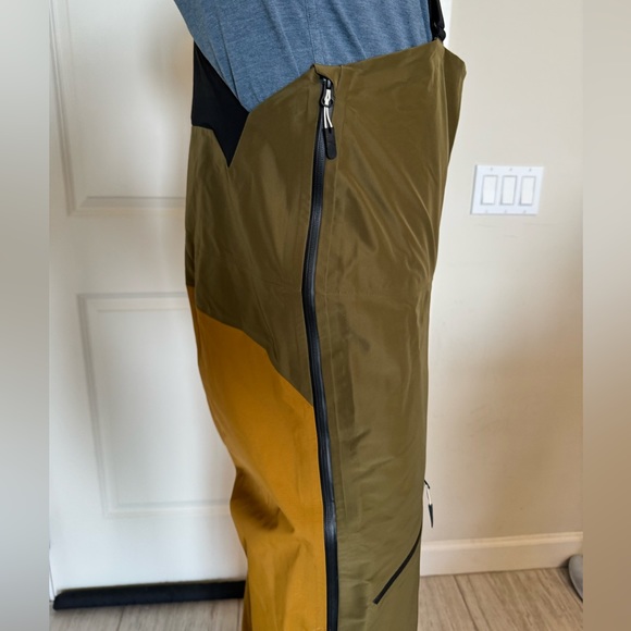 Backcountry Men’s Cardiac GORE-TEX PRO Bib Snow Ski Pant - medium - Picture 12 of 12